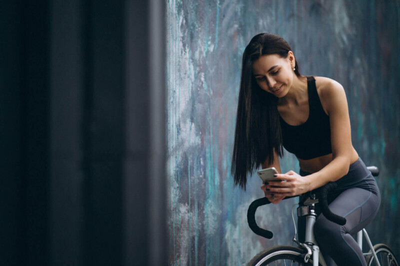 fit-woman-using-phone-2